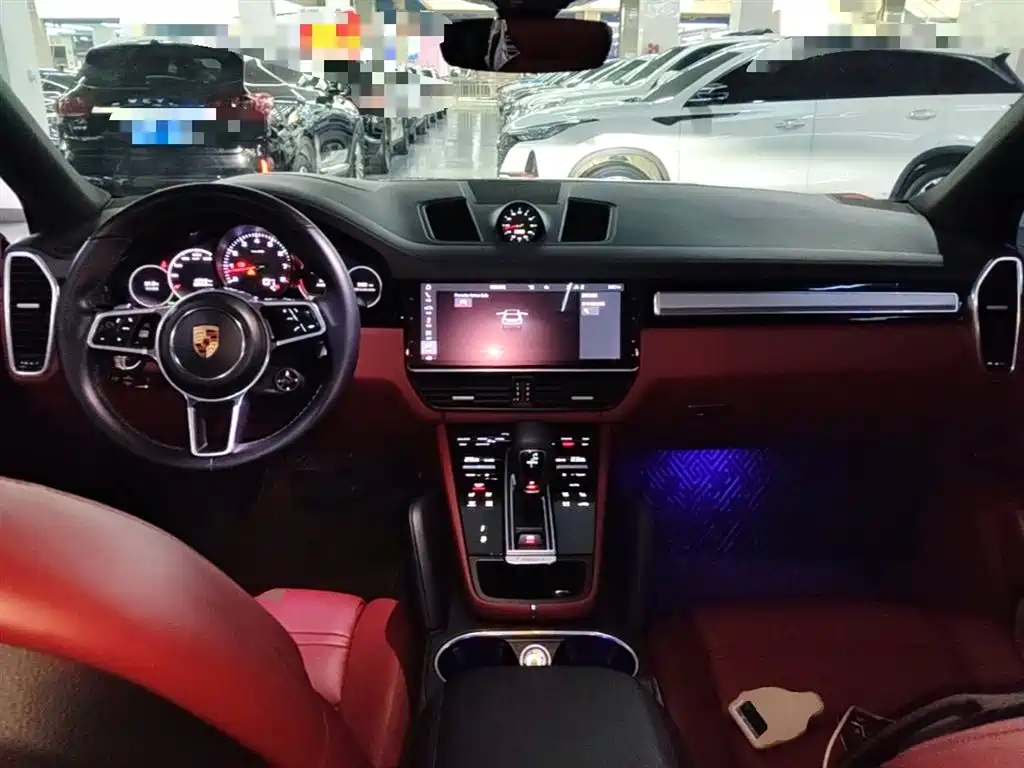 Porsche Cayenne 2020 — фото 10