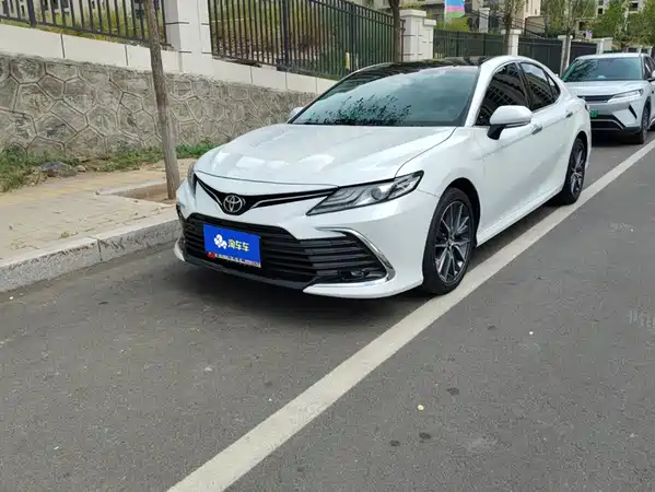 Toyota Camry 2021