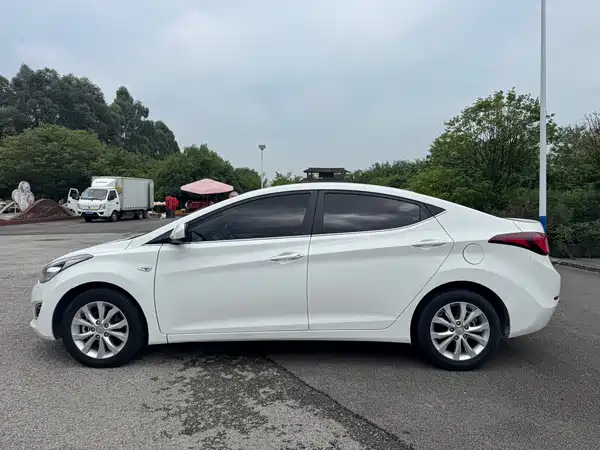 Hyundai Elantra Langdong 2017