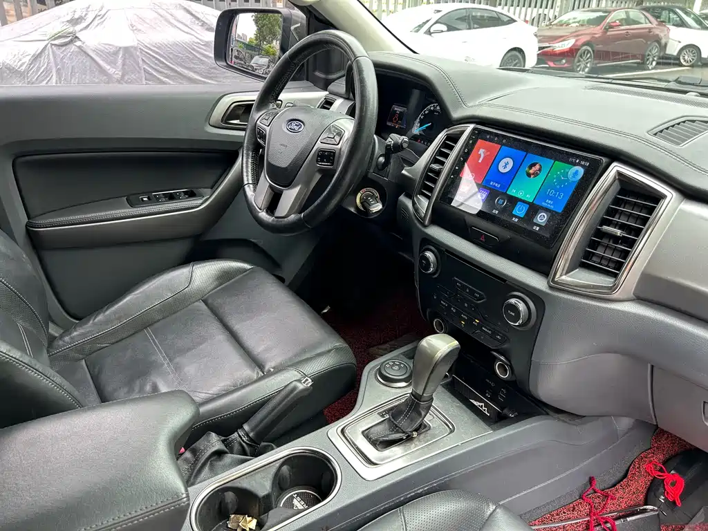 Ford Everest 2016 — фото 14