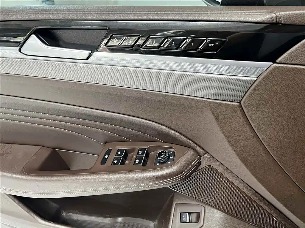 Volkswagen Phideon 2021 — фото 18