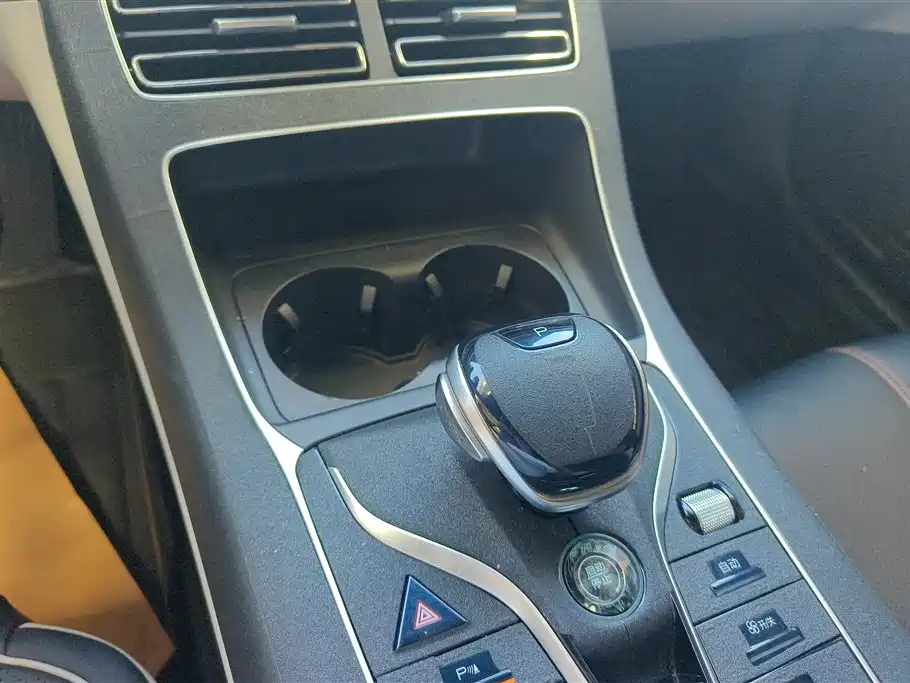 BYD Qin PLUS 2023 — фото 16