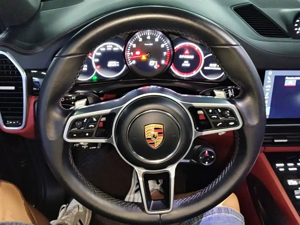 Porsche Cayenne 2020 — фото 11