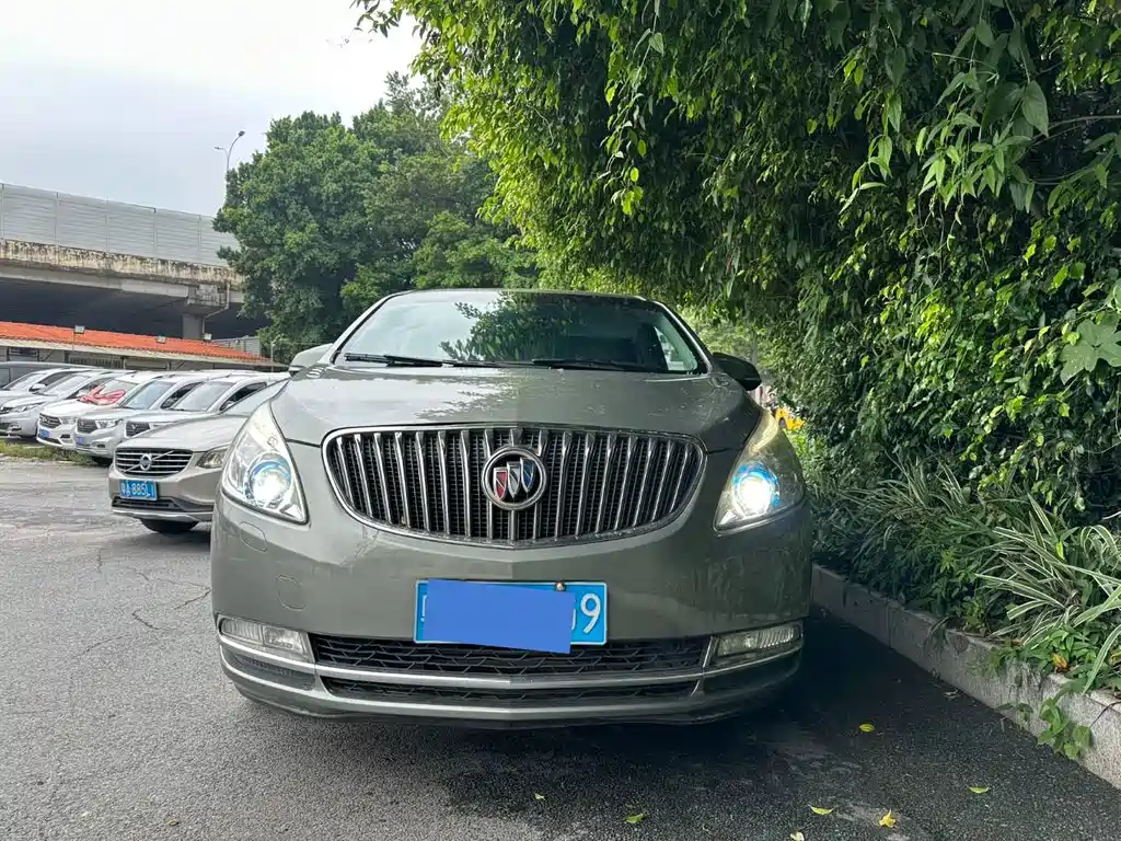 Buick GL8 2014