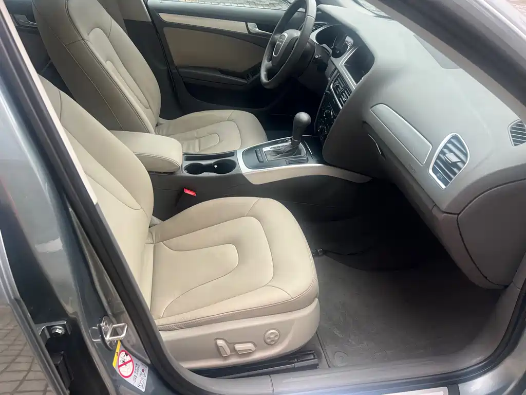 Audi A4L 2010