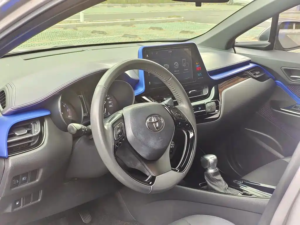 Toyota IZOA 2019 — фото 13