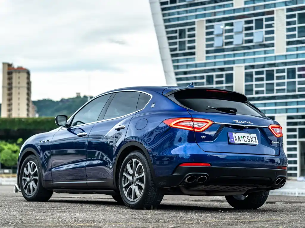 Maserati Levante 2016 — фото 19