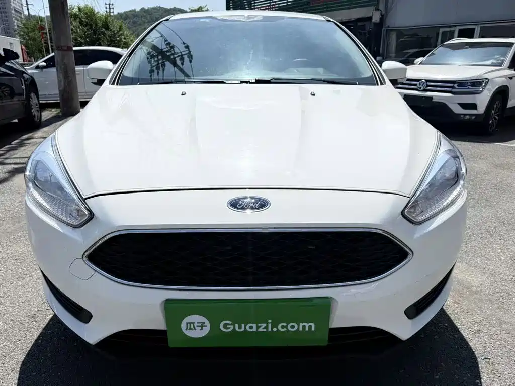 Ford Focus 2017 — фото 12
