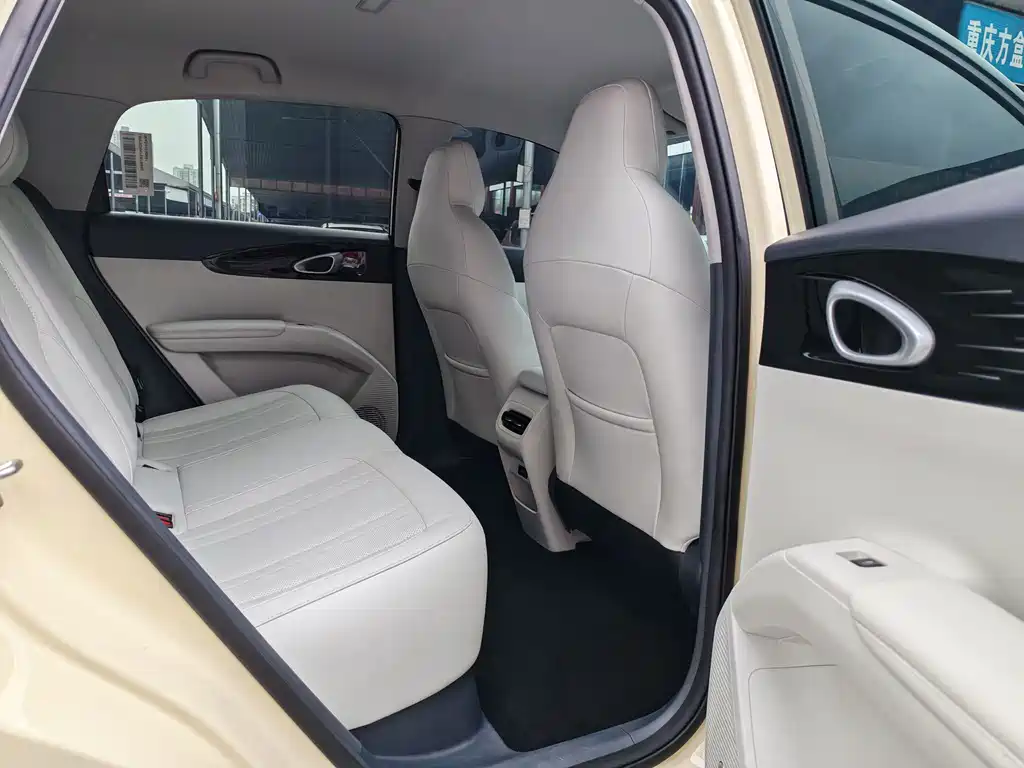 Geely Galaxy Starwish 2025 — фото 11