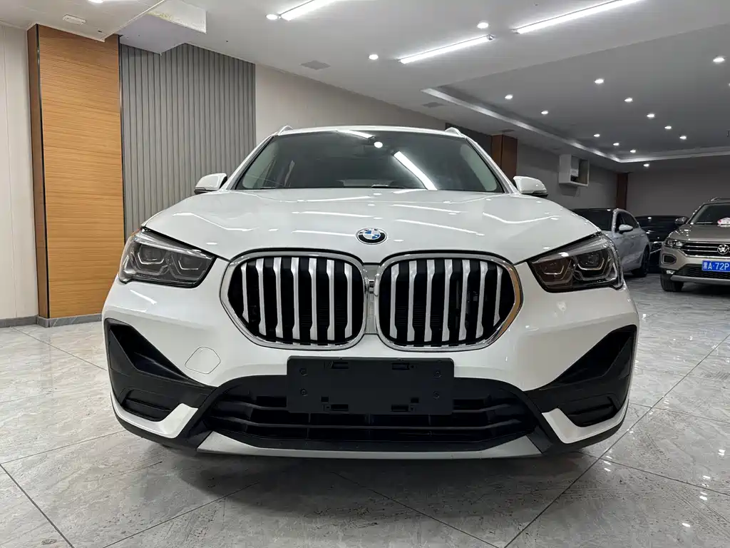 BMW X1 2021 — фото 2