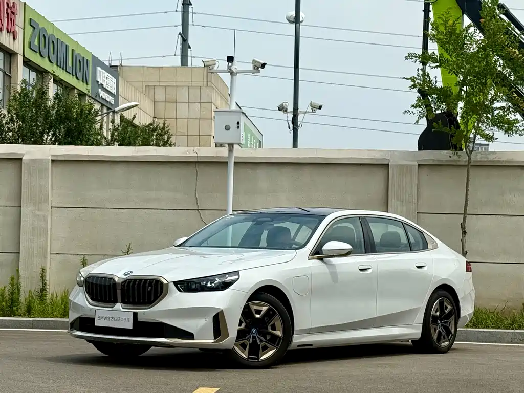 BMW i5 2024 — фото 2
