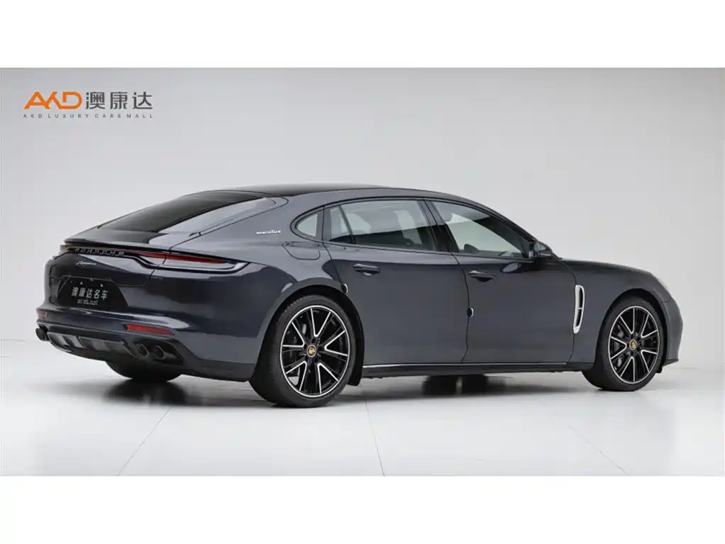 Porsche Panamera 2021