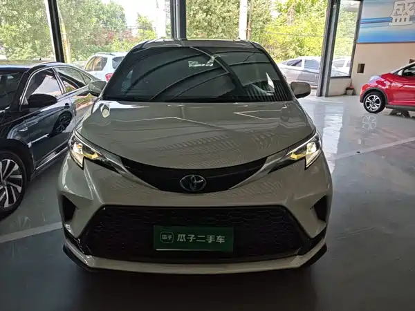 Toyota Granvia 2024