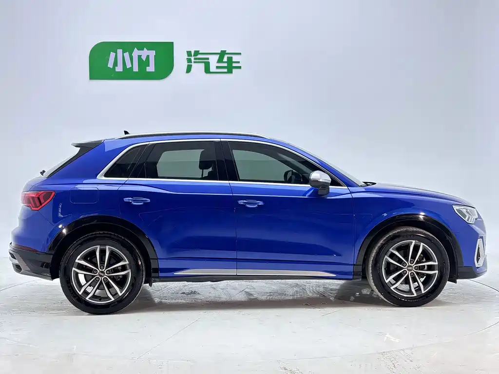Audi Q3 2023 — фото 7