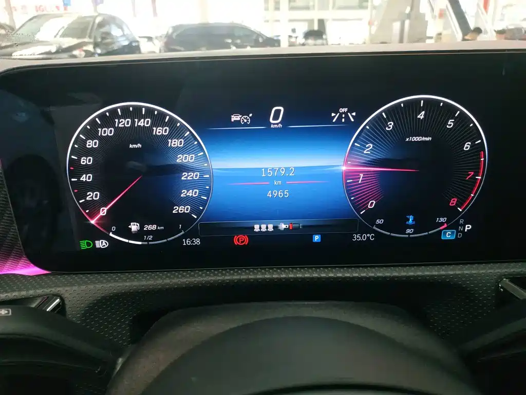 Mercedes-Benz A-Class 2025 — фото 12