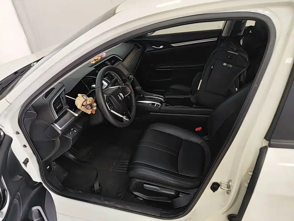 Honda Civic 2019 — фото 15
