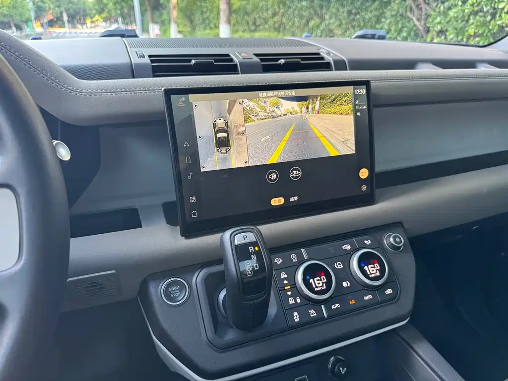 Land Rover Defender 2022 — фото 10