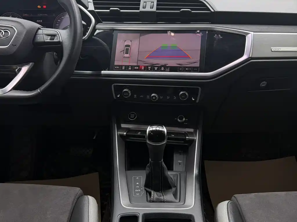 Audi Q3 2023 — фото 16