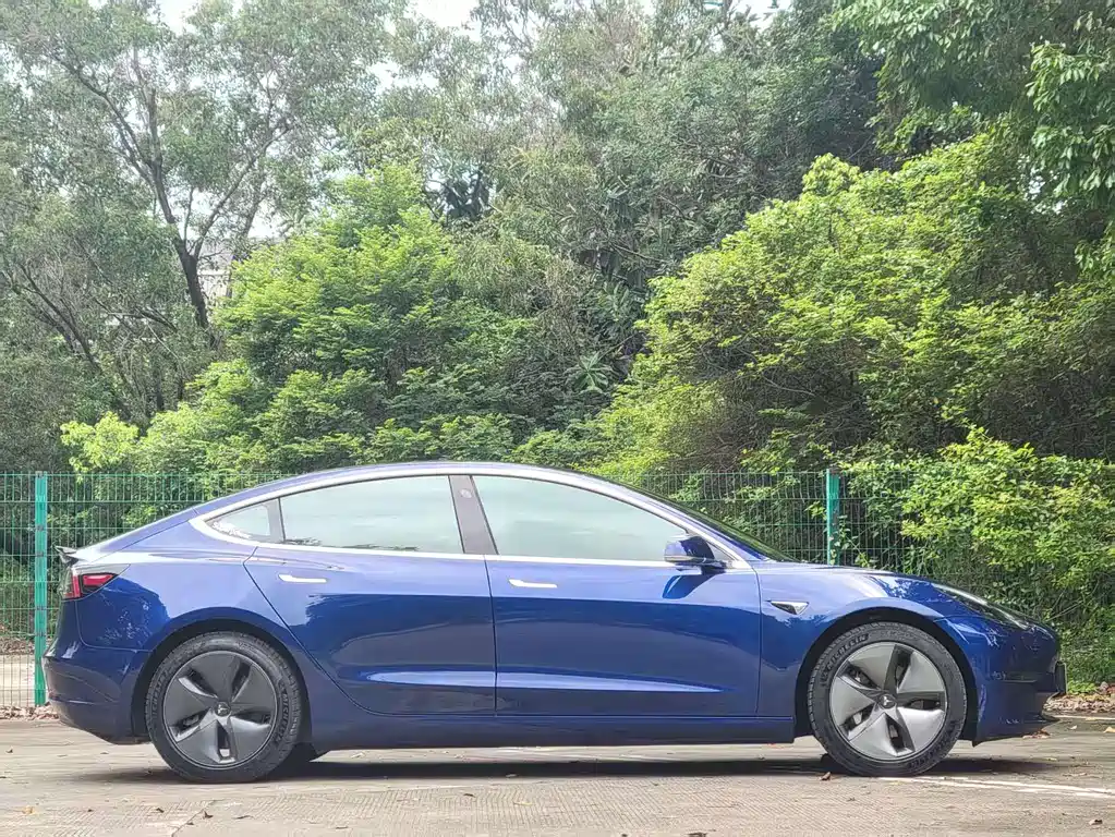 Tesla Model 3 2020 — фото 12