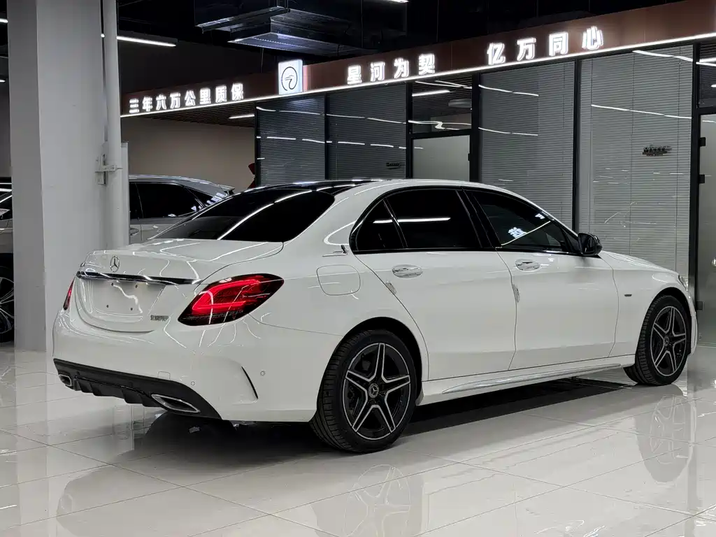 Mercedes-Benz C-Class 2021 — фото 20