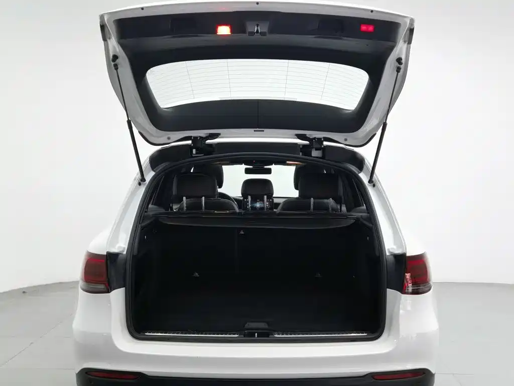 Mercedes-Benz GLC 2021 — фото 16
