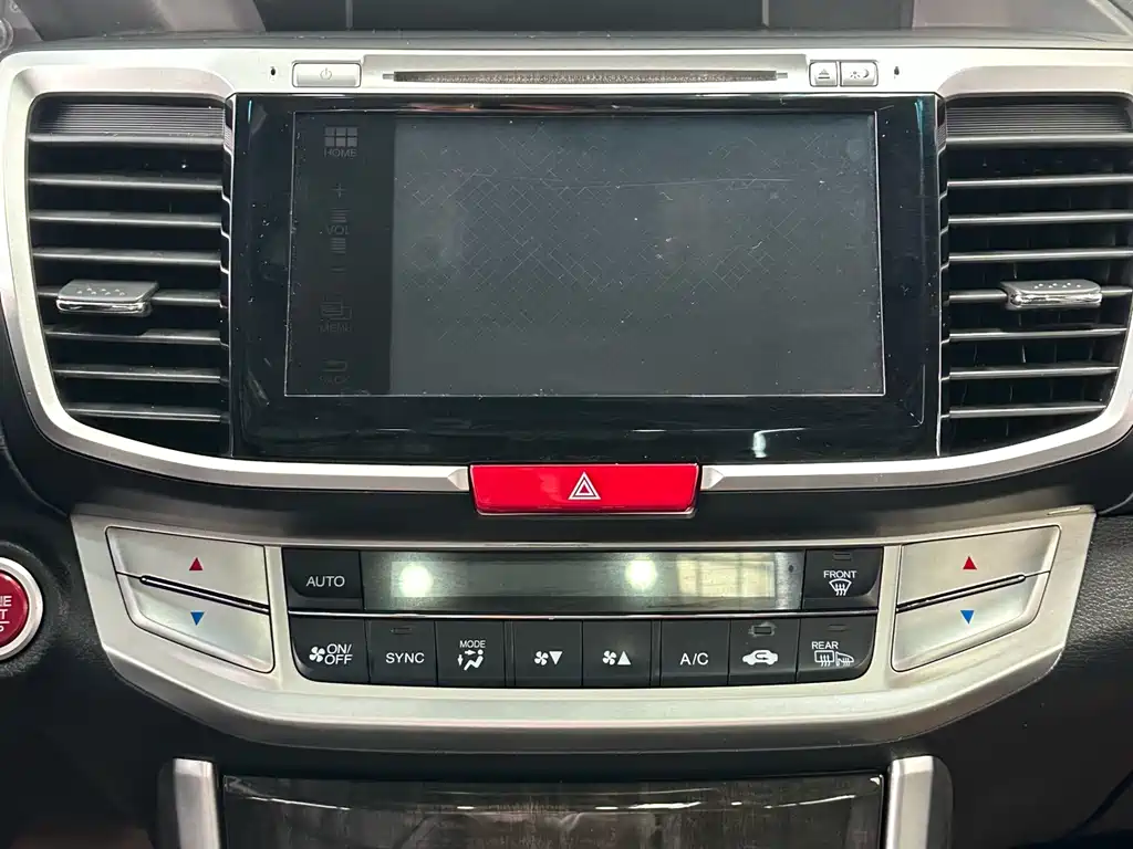 Honda Accord 2014 — фото 17