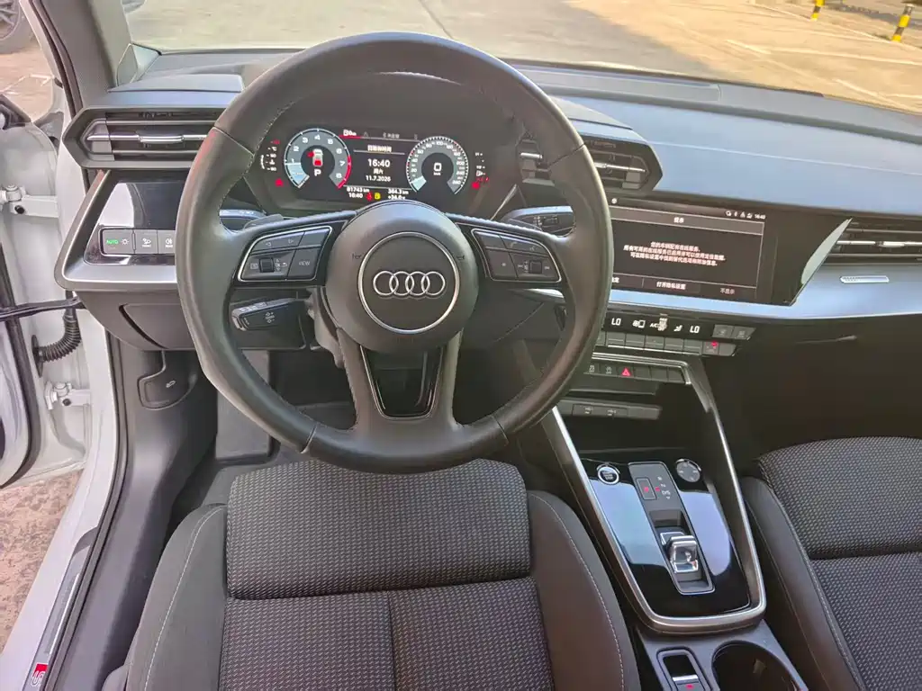 Audi A3 2021 — фото 16