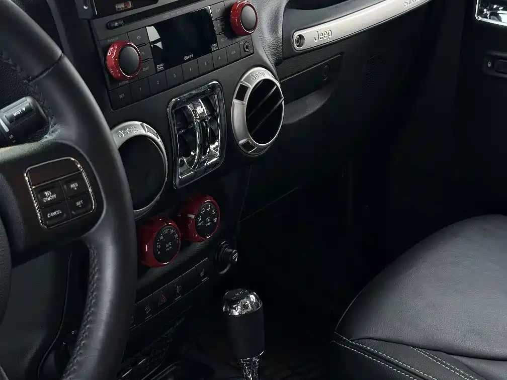 Jeep Wrangler 2016 — фото 19