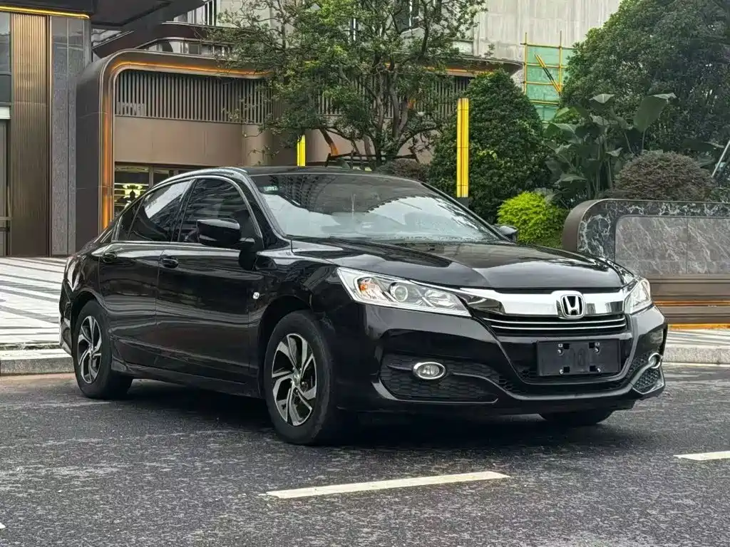 Honda Accord 2017 — фото 3