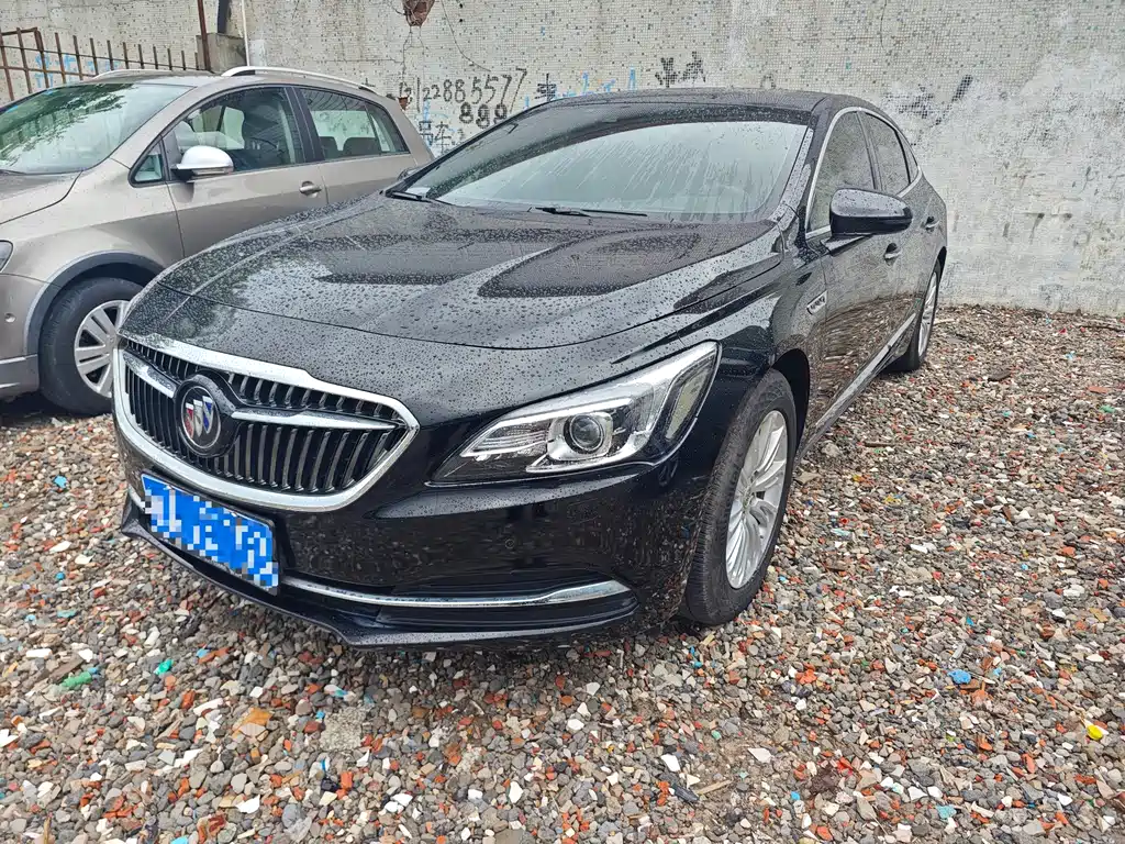 Buick LaCrosse 2017 — фото 1