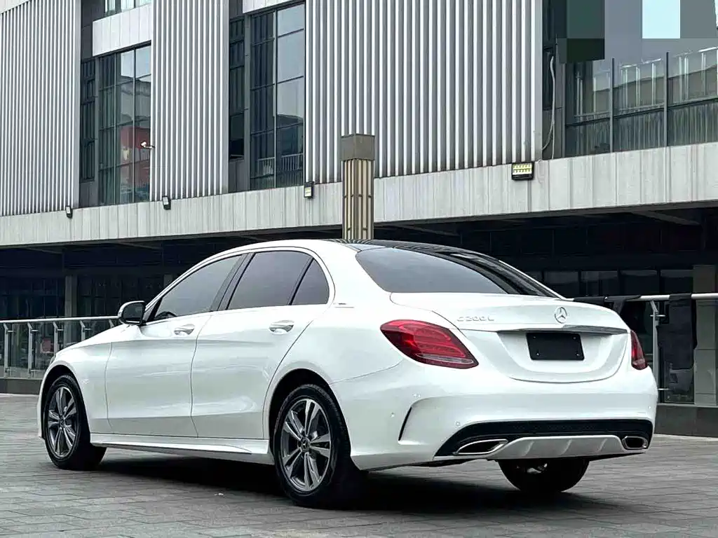 Mercedes-Benz C-Class 2018 — фото 9