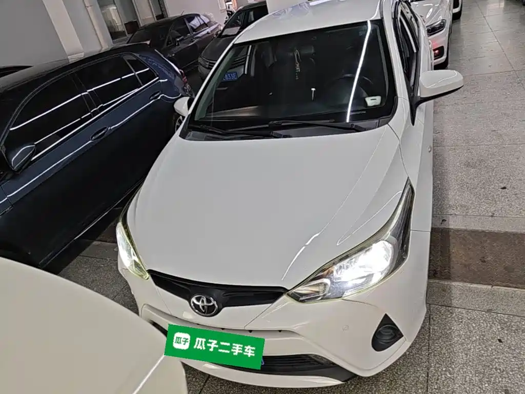 Toyota Yaris L 2017 — фото 3