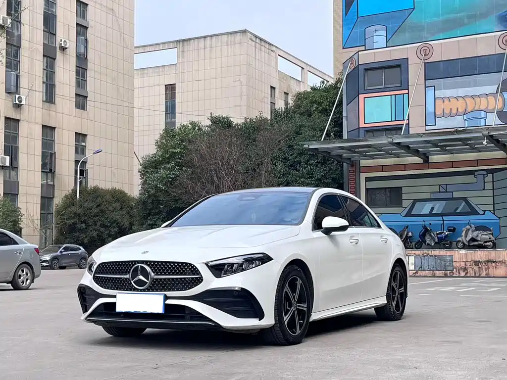 Mercedes-Benz A-Class 2023 — фото 1