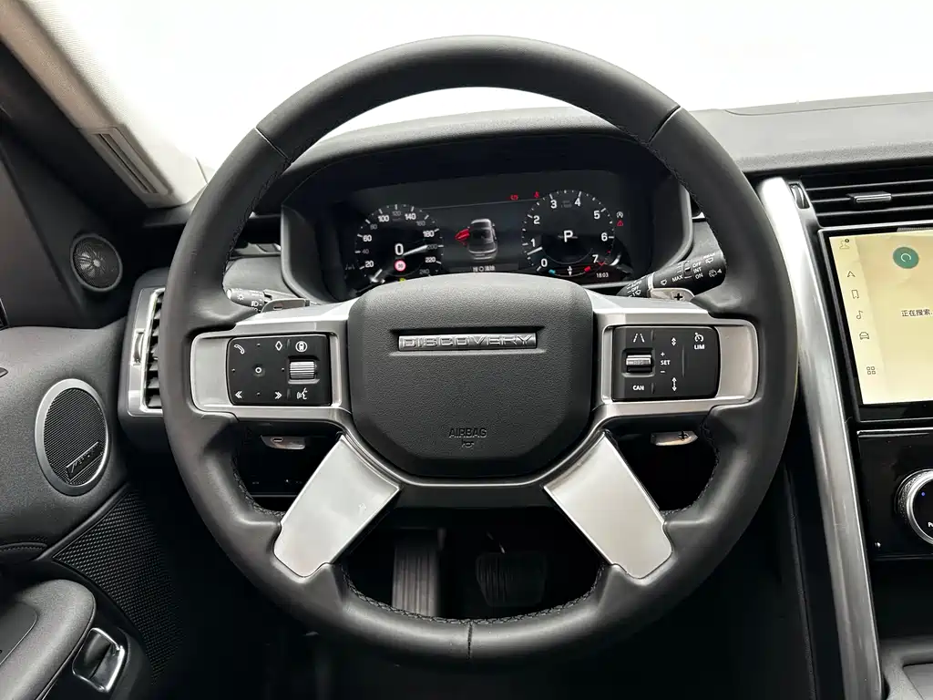 Land Rover Discovery 2024 — фото 14