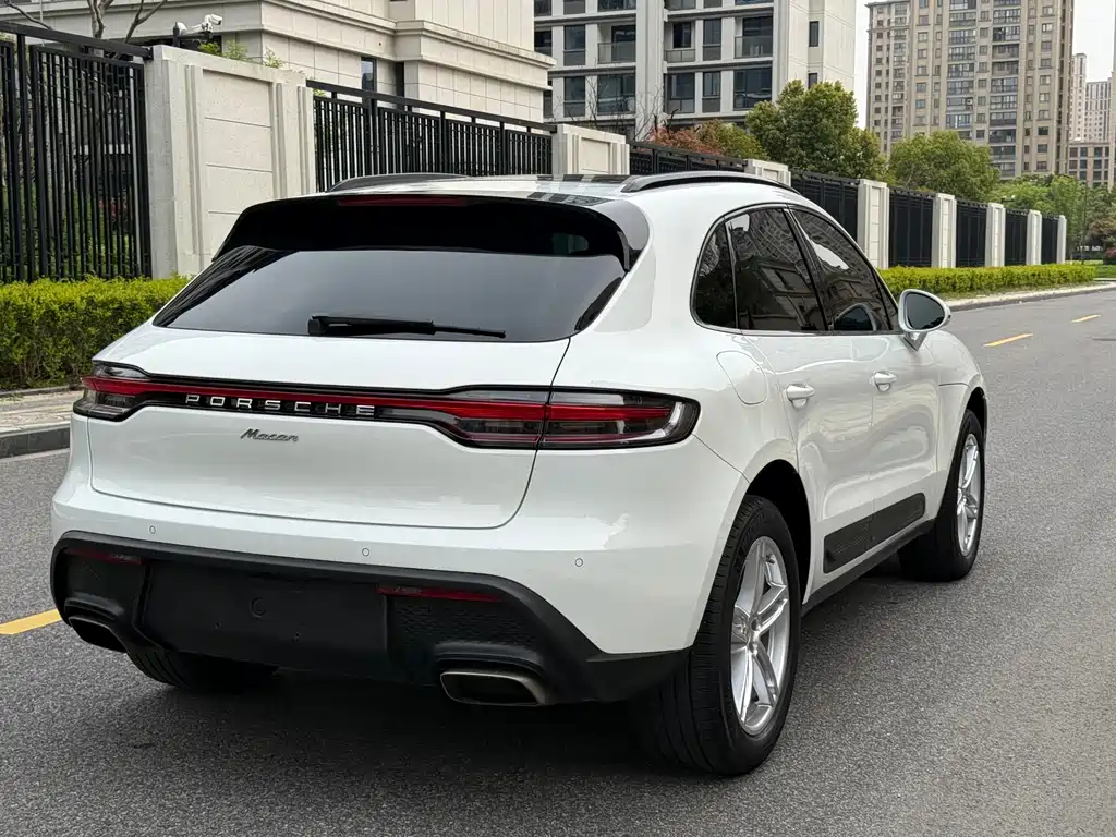 Porsche Macan 2024
