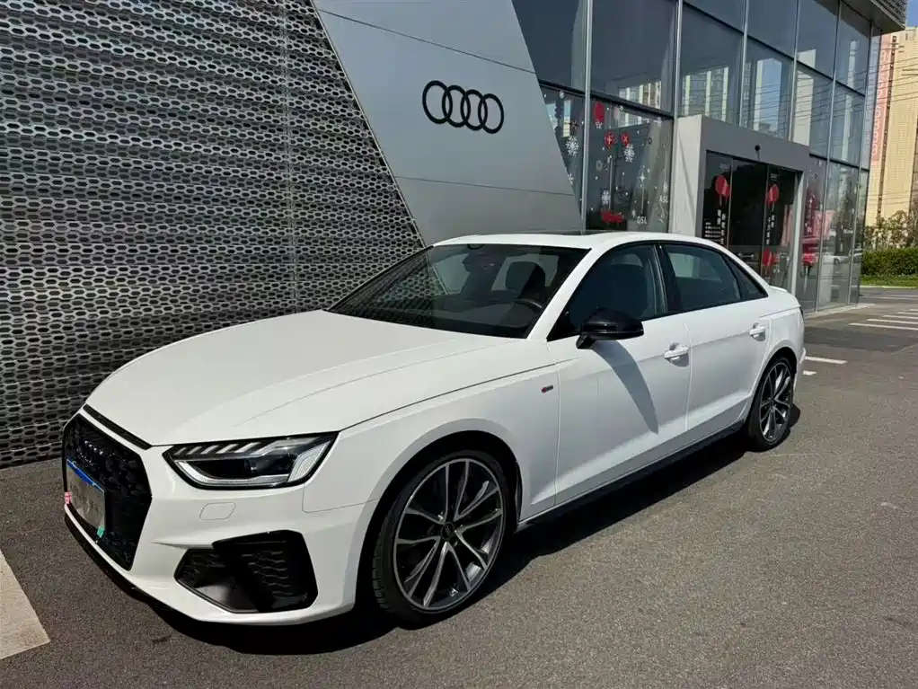 Audi A4L 2023 — фото 1