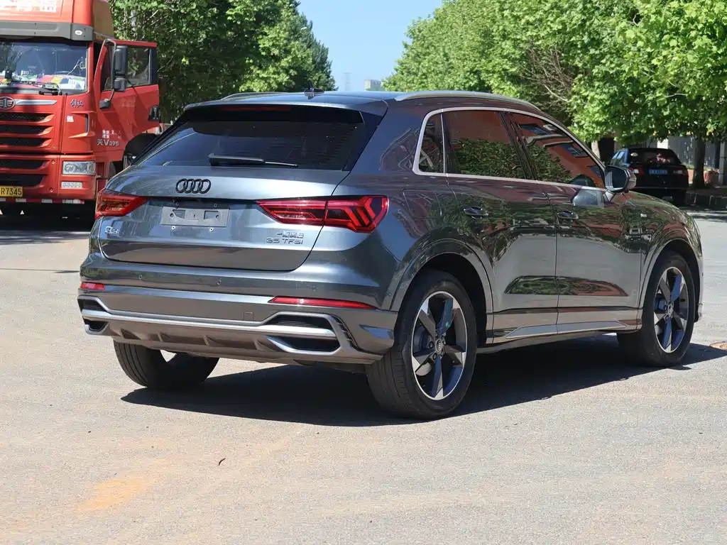 Audi Q3 2022 — фото 7