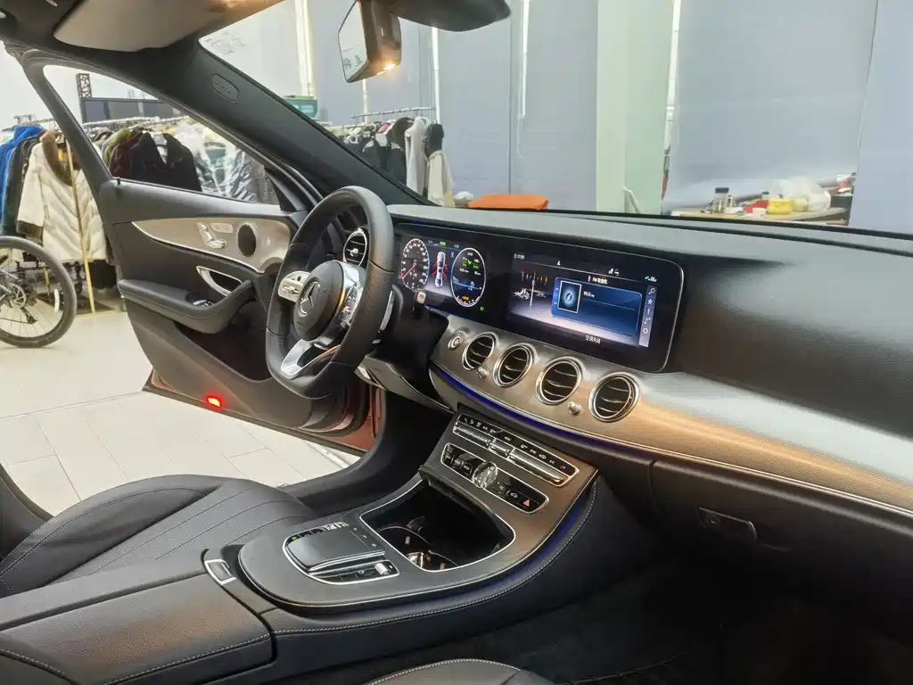 Mercedes-Benz E-Class 2019 — фото 6