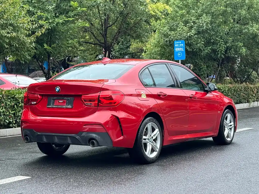 BMW 1 Series 2021