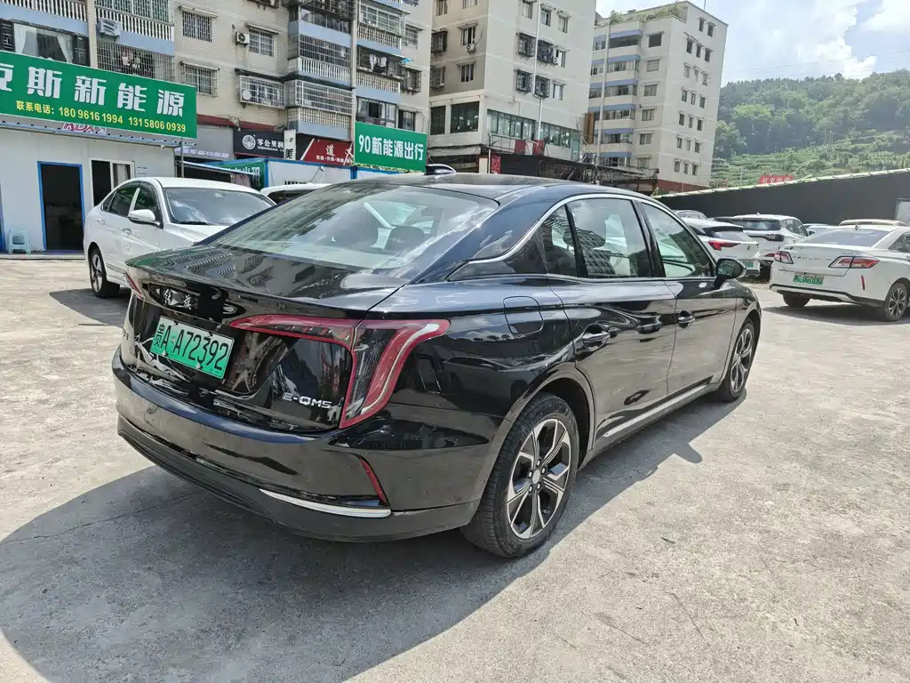 Hongqi E-QM5 2023 — фото 6