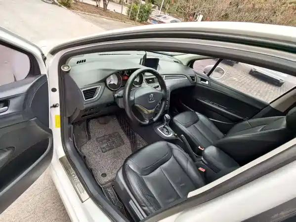 Peugeot 308 2016