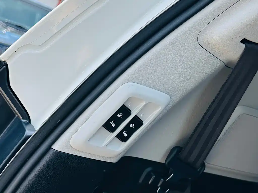 Toyota Prado 2019 — фото 27