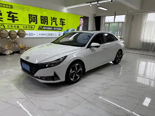 Hyundai Elantra 2022