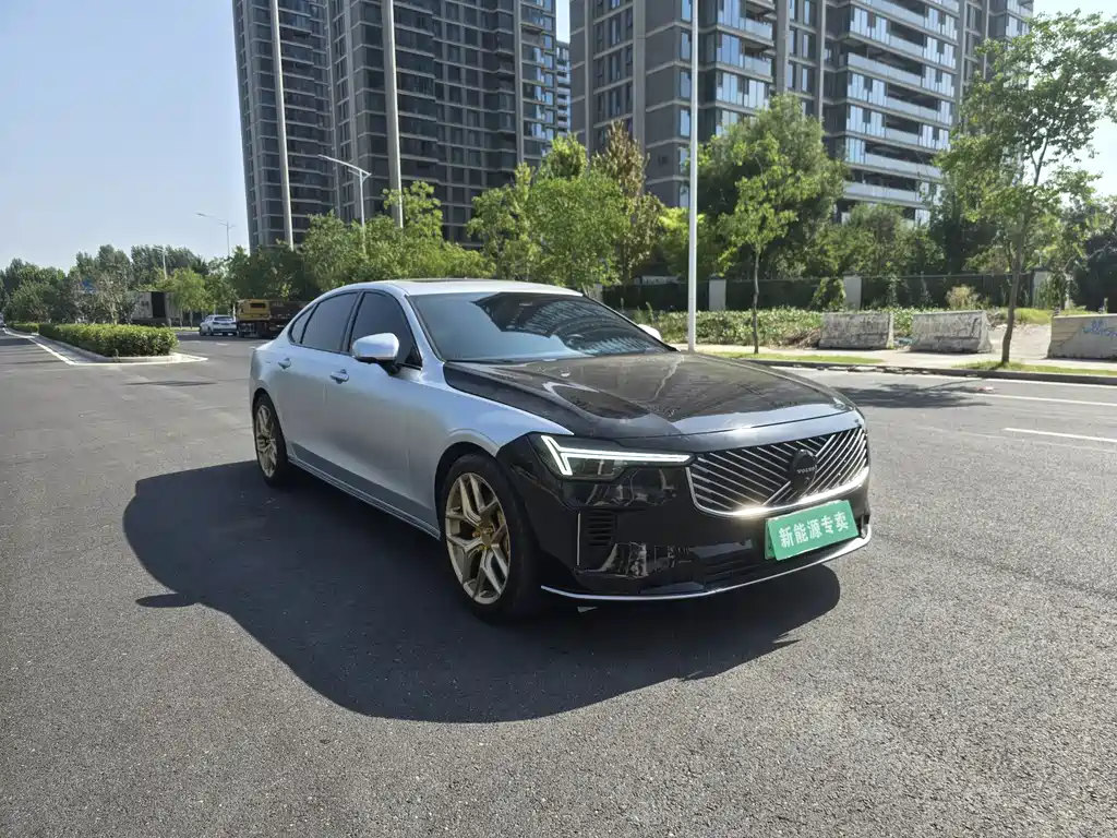 Volvo S90 Plug-In Hybrid 2025 — фото 3