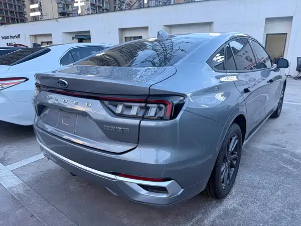 Ford Mondeo 2025
