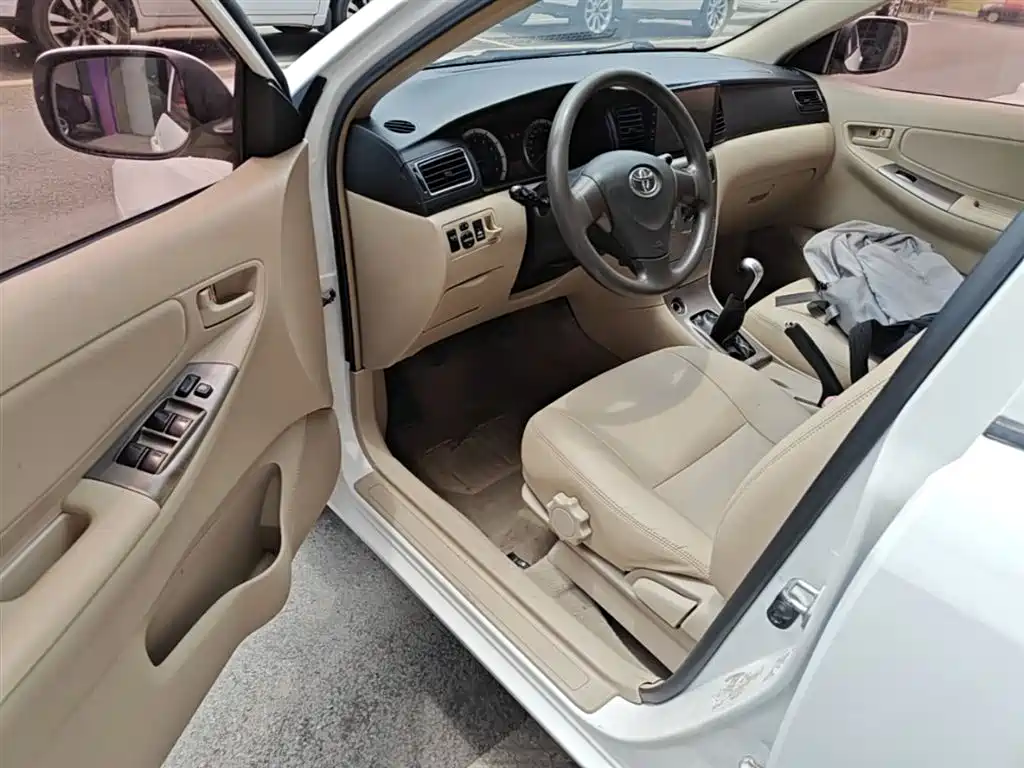 Toyota Corolla 2015 — фото 16