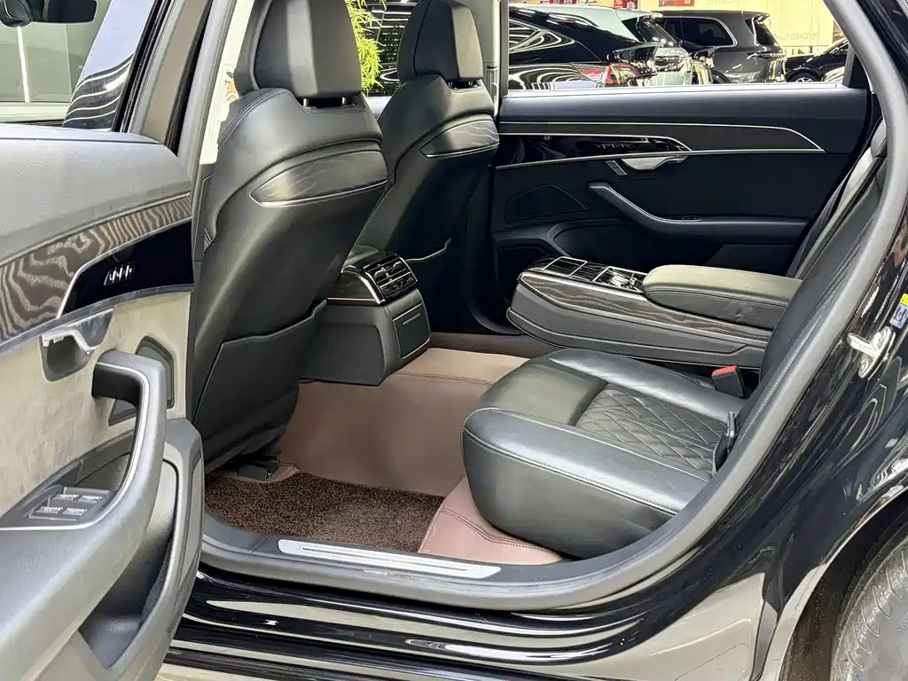 Audi A8 2022