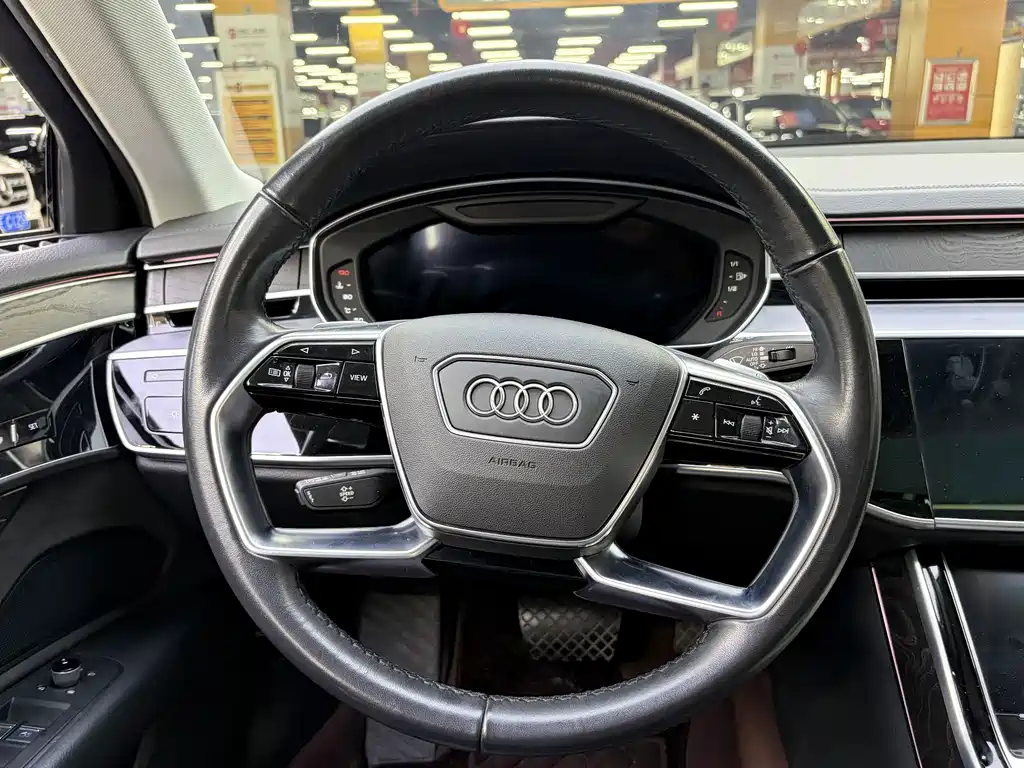 Audi A8 2022 — фото 9