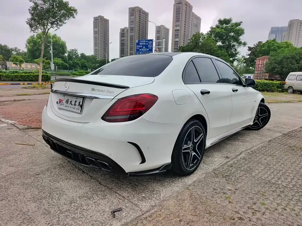 Mercedes-Benz C-Class 2020