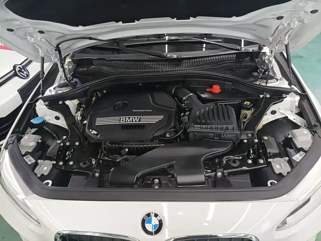 BMW 1 Series 2022 — фото 11